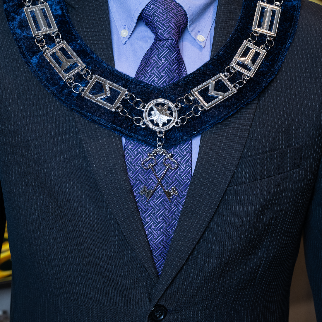 Blue Lodge Treasurer Jewel – Authentic Blue Lodge Officer Jewel | Silver-Plated Masonic Regalia for Lodge Installations | Zeebro