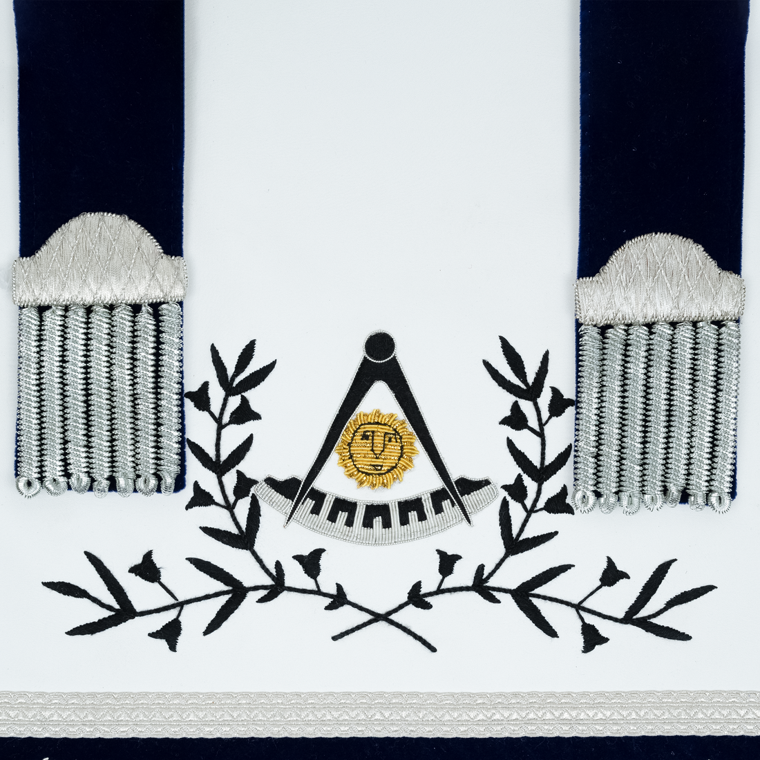 Past Master Apron & Case Bundle
